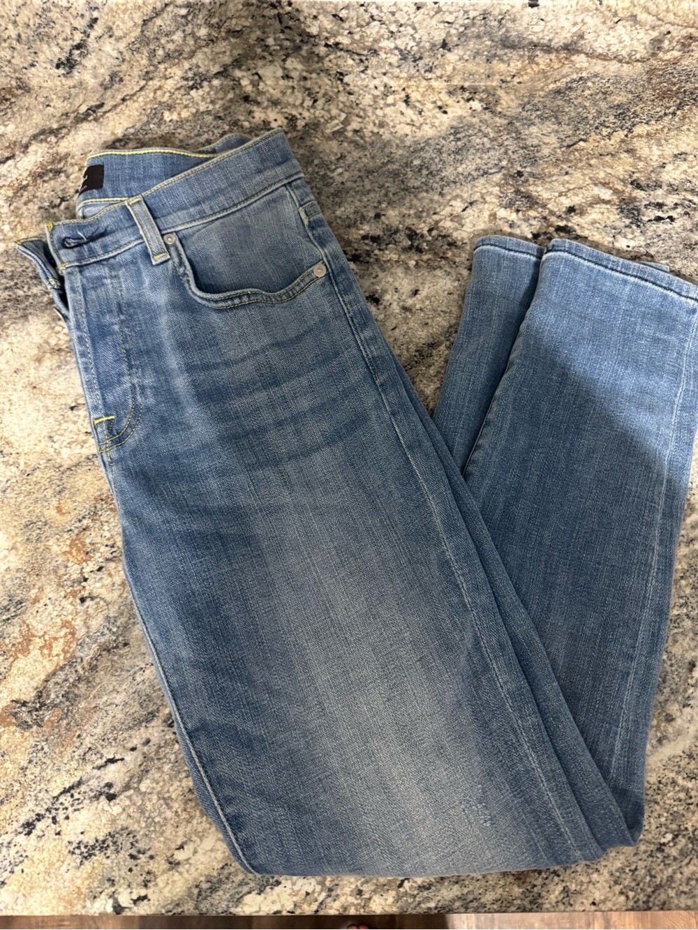 Women’s 7 for all mankind jeans  - Classic Straight Fit